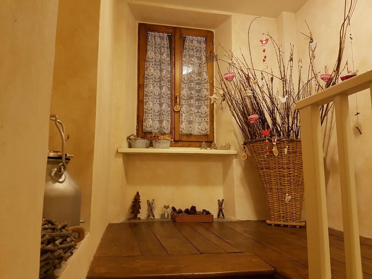 Casa Del Cirillo Apartment Ornica Luaran gambar